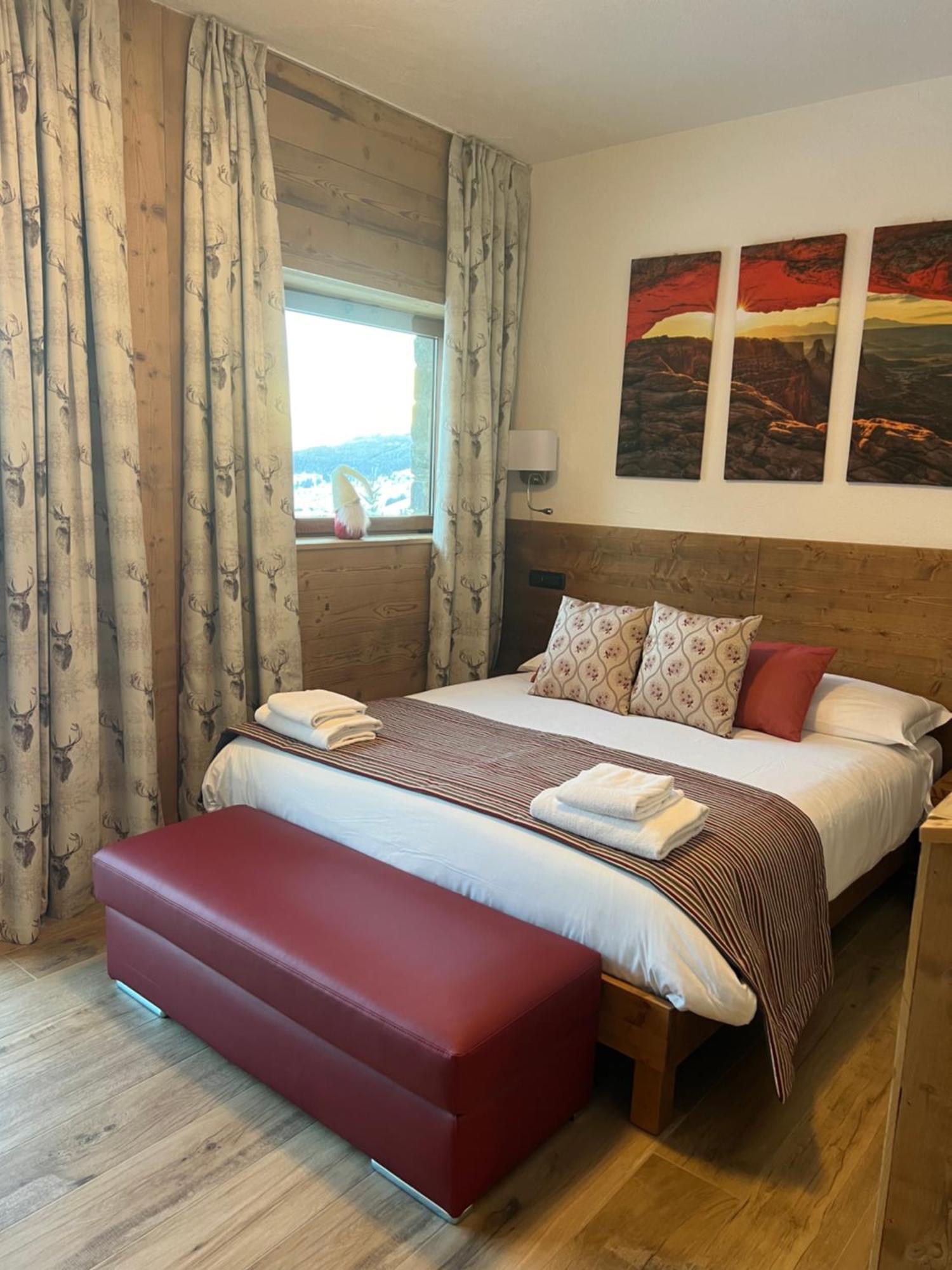 Edelweiss Hotel Чамполук Екстериор снимка
