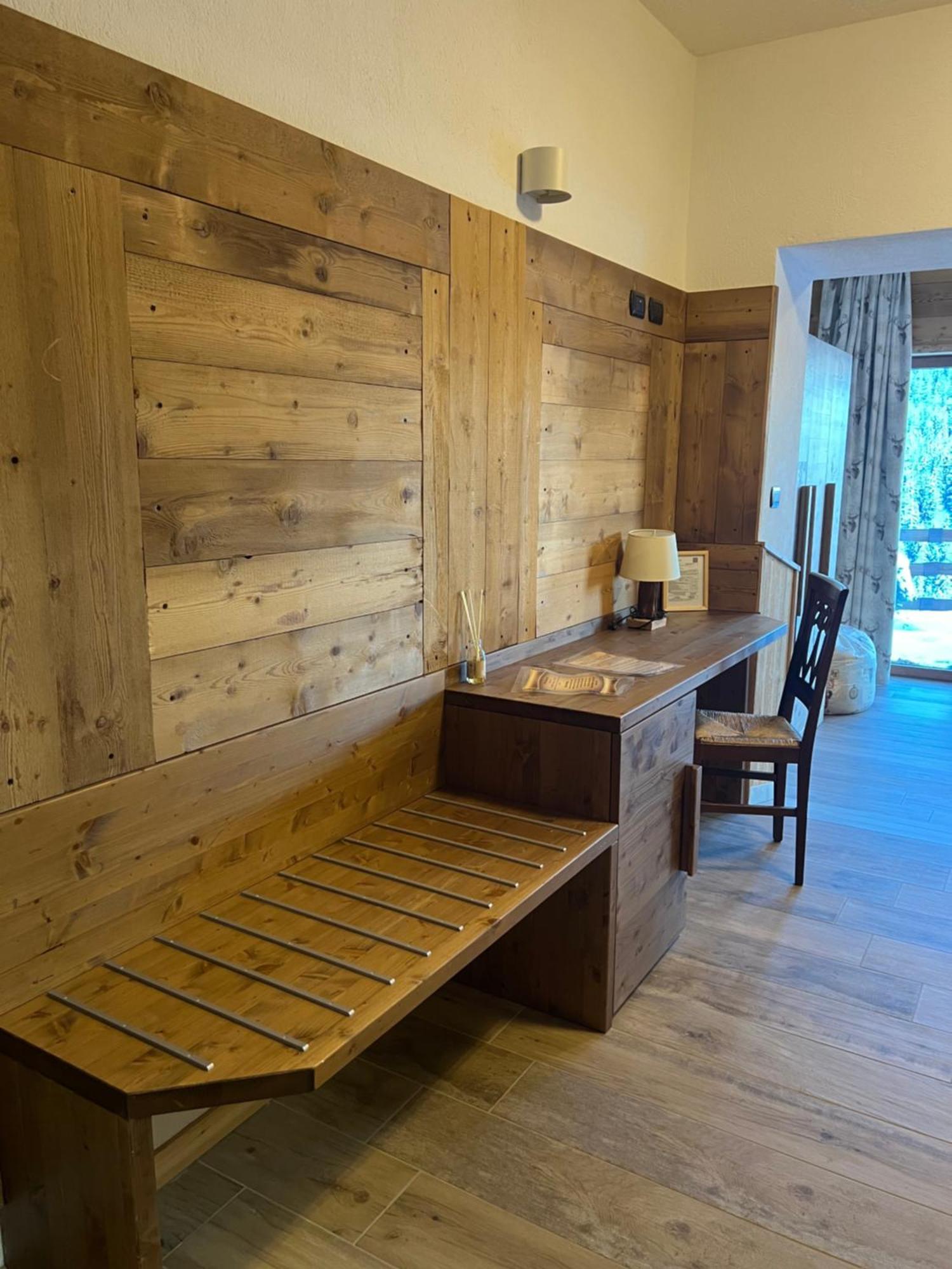 Edelweiss Hotel Чамполук Екстериор снимка
