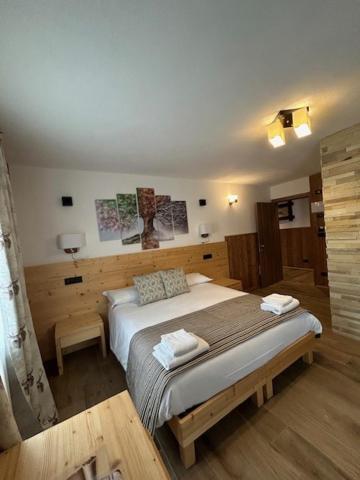 Edelweiss Hotel Чамполук Екстериор снимка